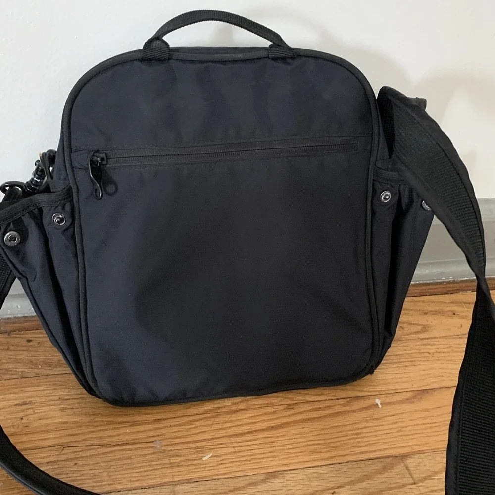 Pac safe Metrosafe 200 GII Sling / Backpack Anti-theft With Coin Purse